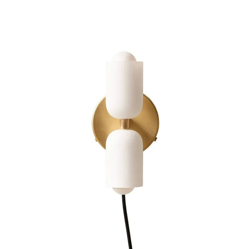 Moderne Wandlamp met Kleurrijke Kap - Glazen Lichtpunt voor Levendige Ruimtes